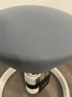 Aeris Swopper Standard, Fußring weiß, Bezug pastellblau