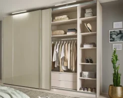Staud Sonett Kleiderschrank mit Spiegel