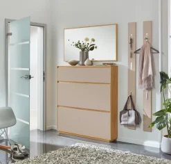V100 kleine Garderobe